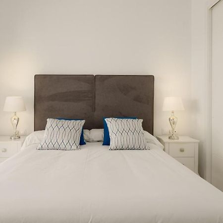 2306 - Brand New Apt, Walking Distance To Beach! 卡萨雷斯 外观 照片