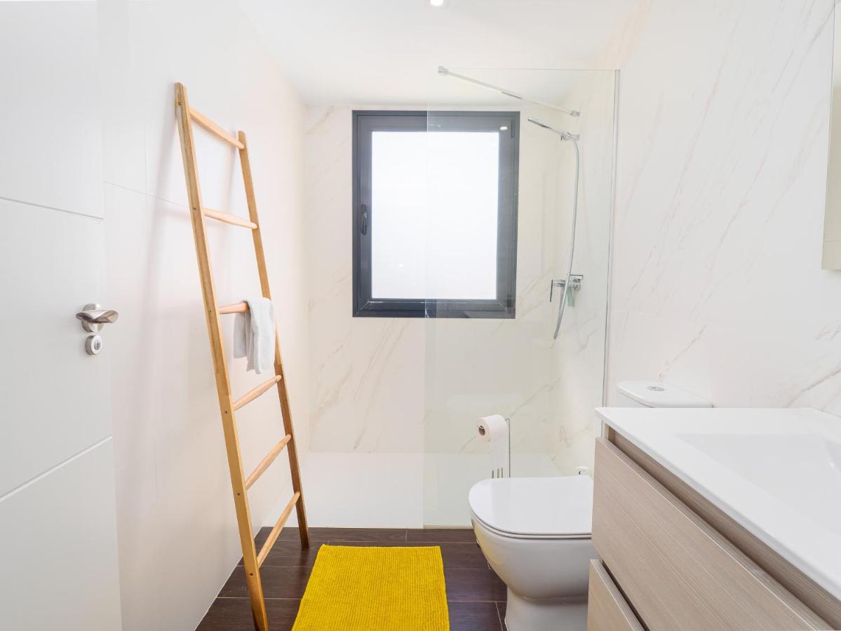 2306 - Brand New Apt, Walking Distance To Beach! 卡萨雷斯 外观 照片